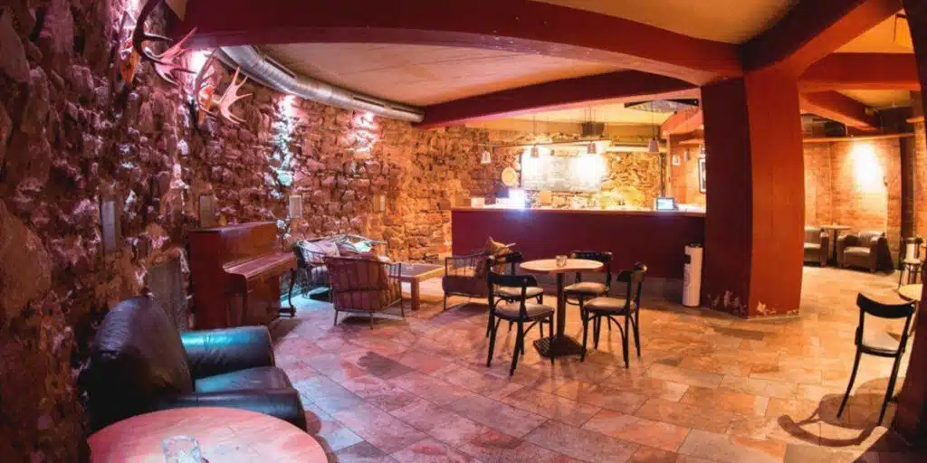 Der Turm Club Escorts in Berlin